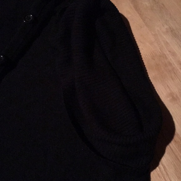 Black sweater- - Picture 3 of 4